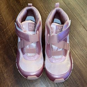 Tsukihoshi children’s Velcro entry shoe